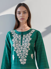 Raad Embroidered Lawn Stitched Kurti RD24EL D-06-GN